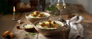 Sauerkrautsuppe mit ger&ouml;stetem Bauernbrot