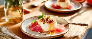 Honigparfait mit Grapefruitsalat