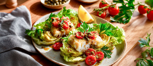 Kabeljau mit Salatherzen in Kaperndressing