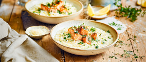 Kerbelrisotto mit gebratenen Lachsw&uuml;rfeln