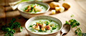 Kartoffel-Brunnenkressesuppe mit Joghurt