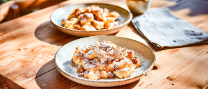 Winterlicher Kaiserschmarrn mit Honig